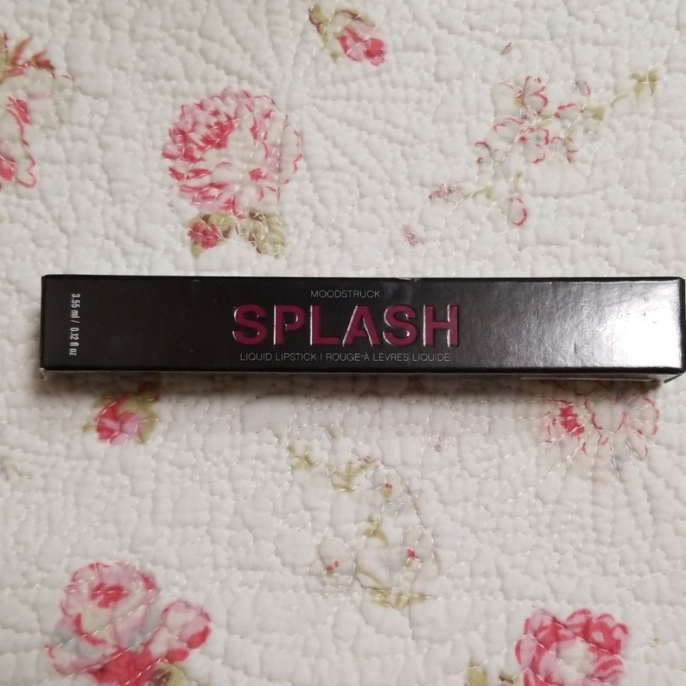 Younique Splash Lipstick